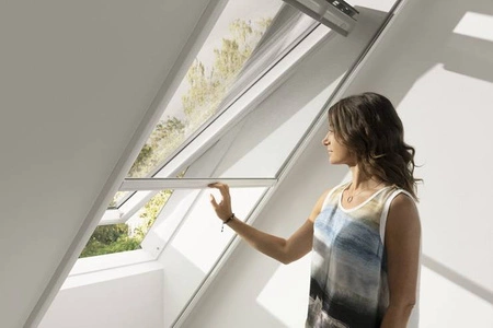 VELUX ZIL MK06 0000SWL 760x2000 WL Insektenschutzrollo / Fliegengitter für Dachfenster